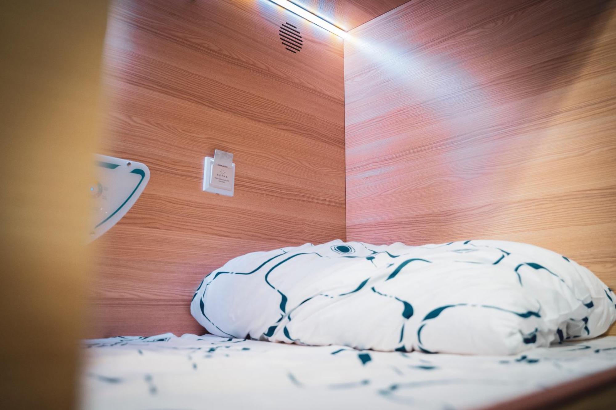 Gallery Hostel Madrid Residencia Dış mekan fotoğraf