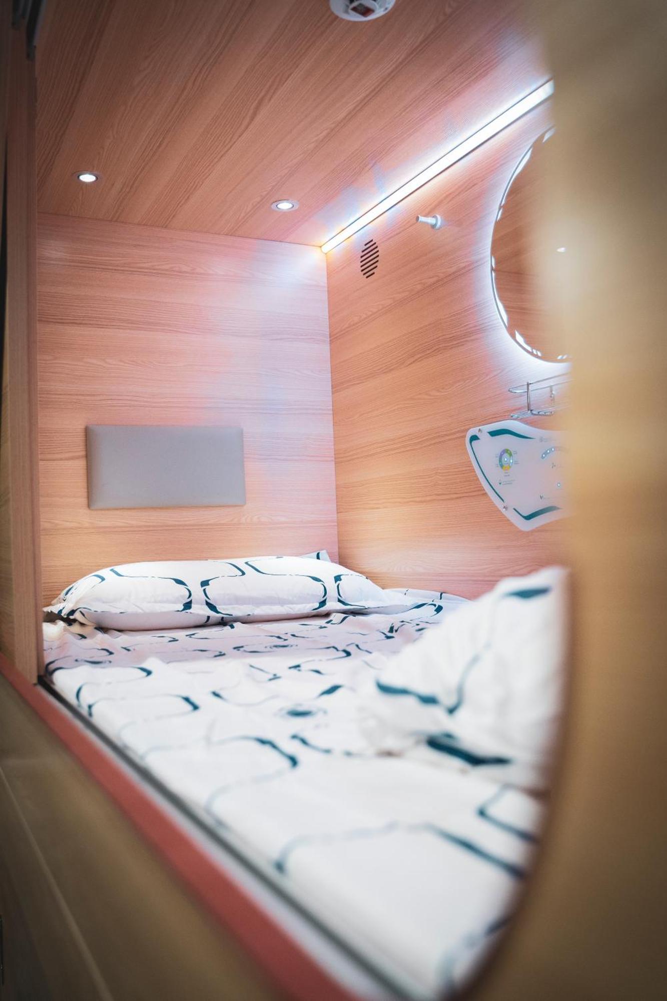Gallery Hostel Madrid Residencia Dış mekan fotoğraf